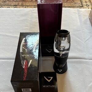 Vinturi Aerator in Clear and Black